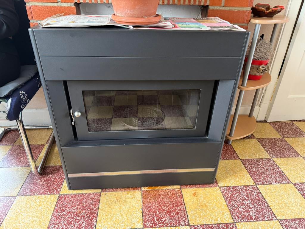 Poêles au mazoute, Enlèvement, Comme neuf