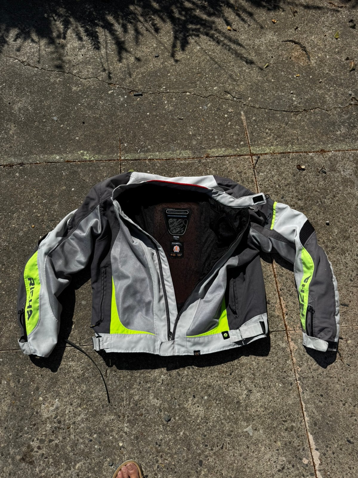 Motor vest, Motoren, Ophalen