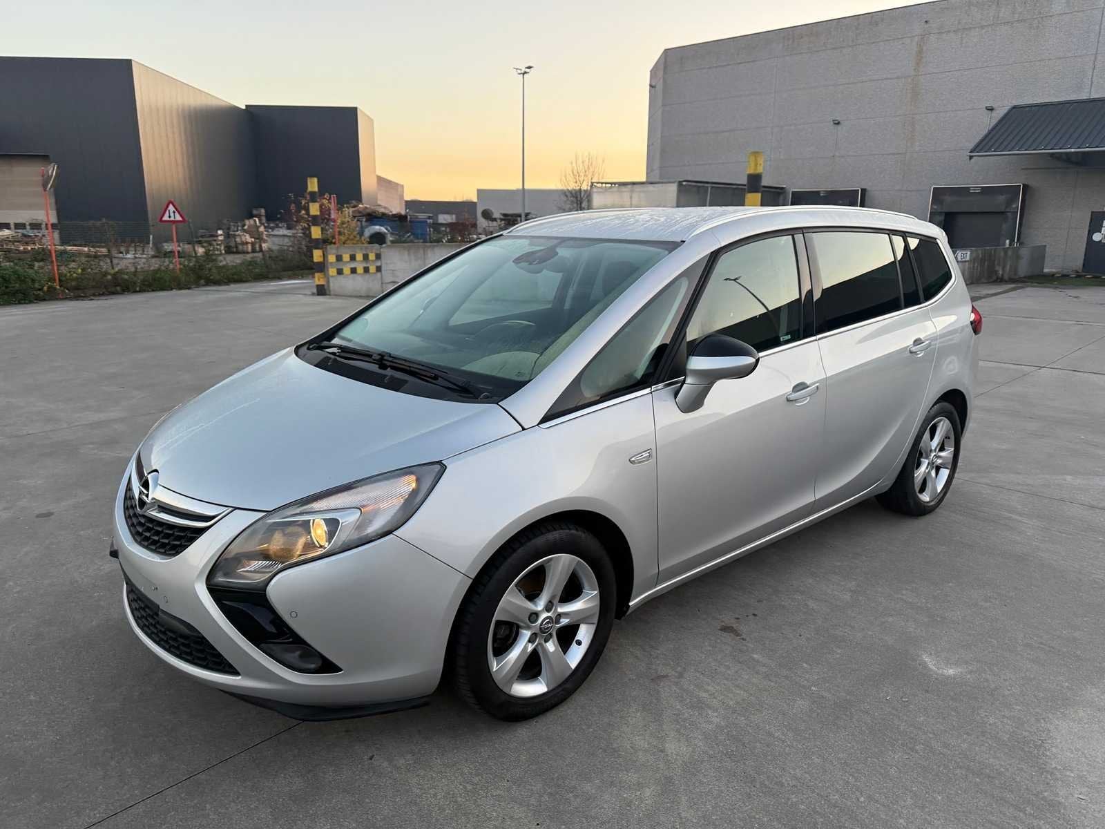 OPEL - 2016 - ZAFIRA - Personenauto, Auto's, Gebruikt, Euro 6, Bedrijf, Overige carrosserie