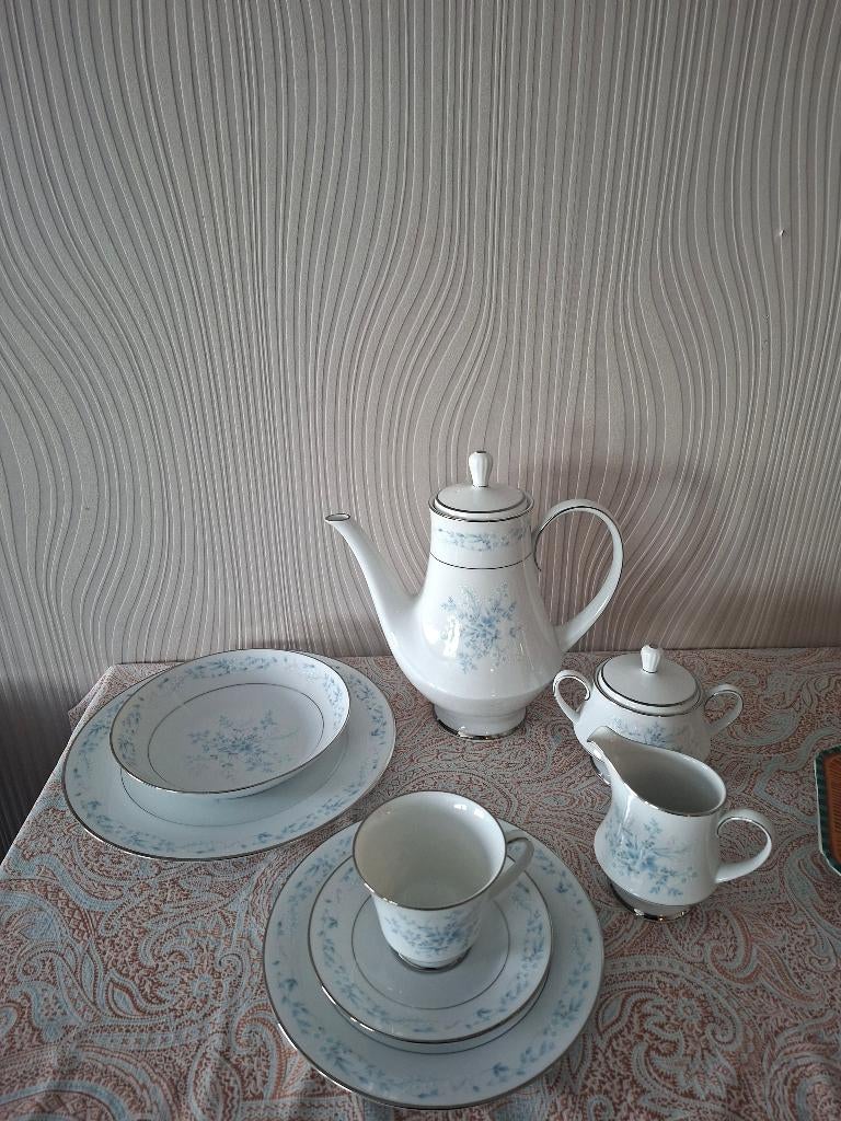 Servies Porselein NORITAKE voor 12 personen, Ophalen, Zo goed als nieuw, Porselein