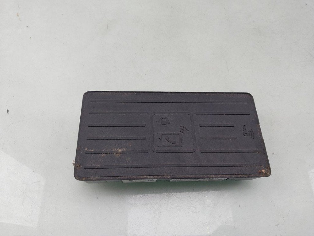 DRAADLOZE TELEFOONLADER (|4K0035502B|), Audi AG, Gebruikt, Info@audi.de, Auto-Union-Straße  1,
85057  Ingolstadt, DE