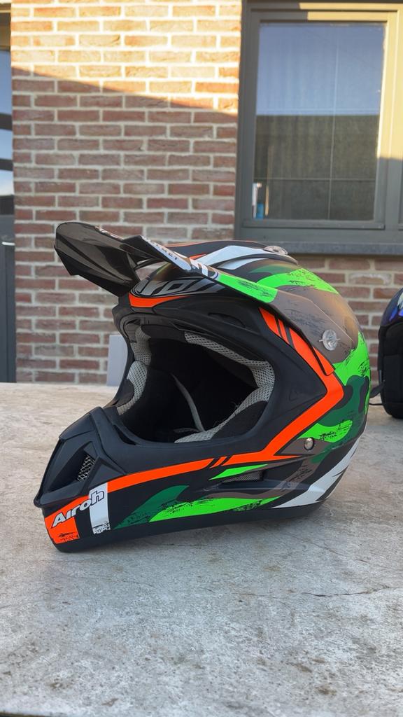 Airoh crosshelm M, Motos, Vêtements | Casques de moto, Enfants, Autres types, M, Autres marques, Seconde main, Enlèvement ou Envoi