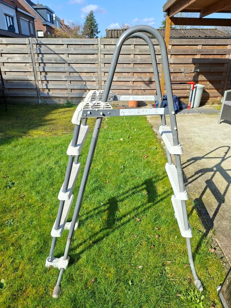 Intex zwembadtrap, Tuin en Terras, Ophalen