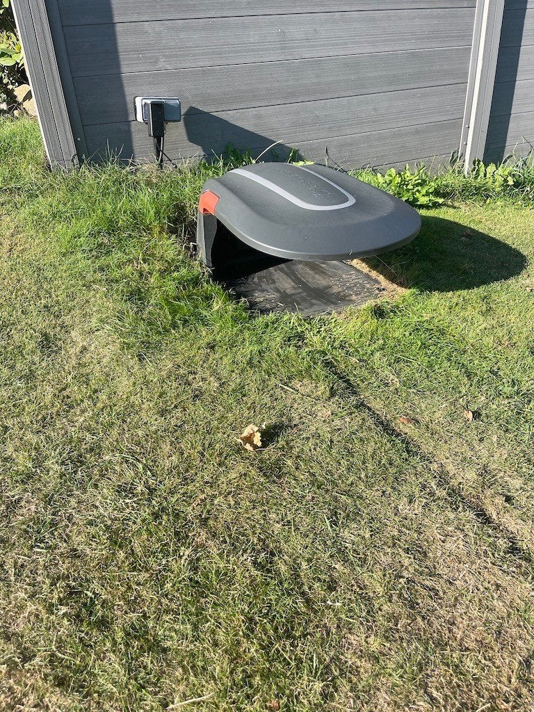 GARDENA SILENO 800 robotgrasmaaier, Tuin en Terras, Ophalen, Gebruikt, Gardena, Met regensensor