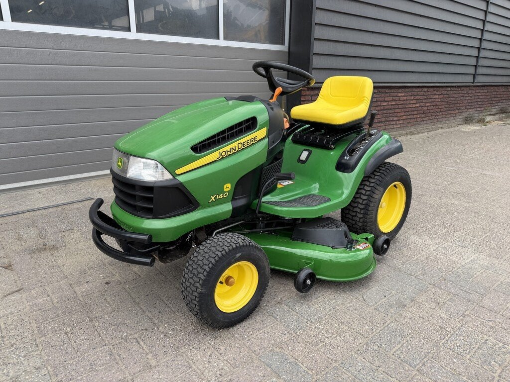 John Deere X140 Zitmaaier – Slechts 211 uur – 48 inch NI, Tuin en Terras, John Deere, JDFCustomerSupport@JohnDeere.com, John-Deere-Strasse 169190
Walldorf, DE
