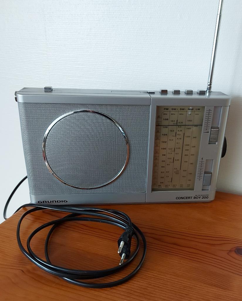 Draagbare Grundig vintage transistorradio., Verzenden, Gebruikt, Transistorradio