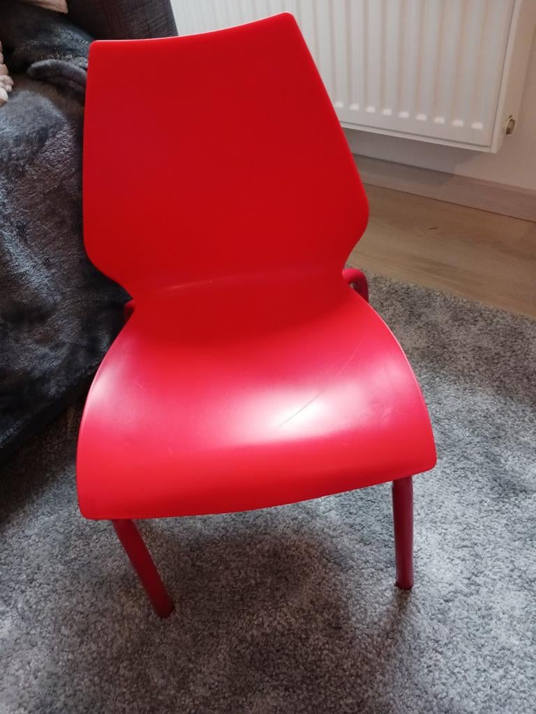 Rood kinderstoeltje te koop., Ophalen, Zo goed als nieuw, Stoel(en)