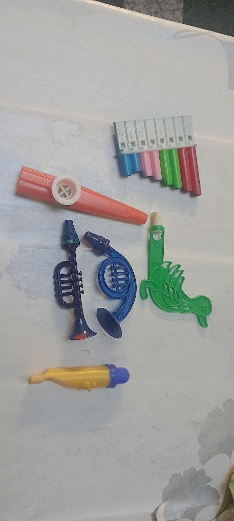 Set van 6 mini plastic carnavalsmuziekinstrumenten, Kinderen en Baby's, Ophalen of Verzenden