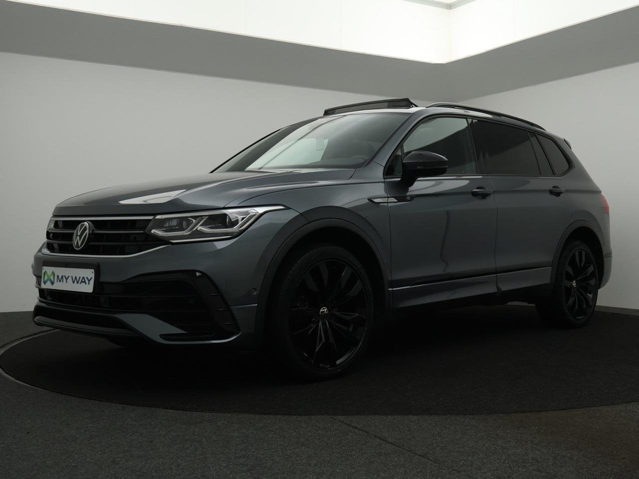 Volkswagen Tiguan Allspace 1.5 TSI R-Line B. Premium 7pl OPF, Automaat, Lichtsensor, SUV of Terreinwagen, 166 g/km
