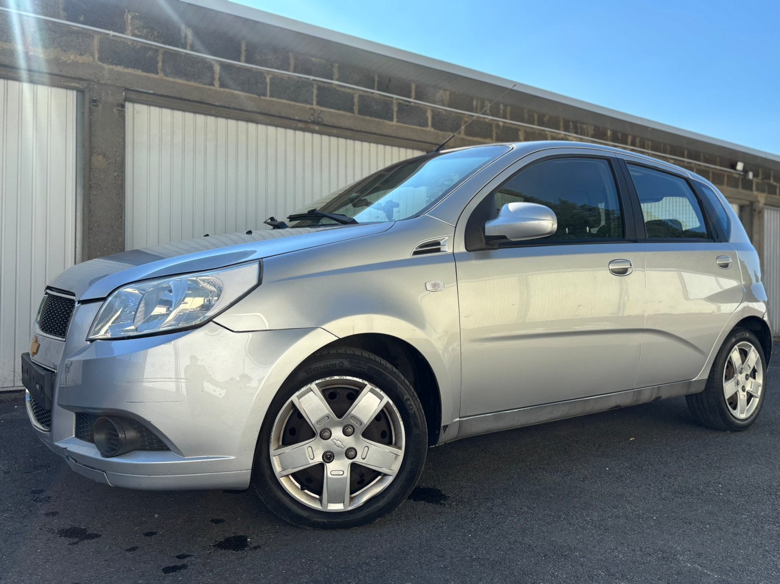 Chevrolet Aveo - 1.4 Essence - 175 000 Km - Homologuée, Argent ou Gris, Achat, Aveo, Boîte manuelle