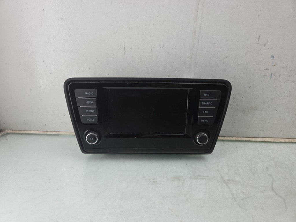 ORDINATEUR MULTIMEDIA Skoda Octavia Combi (5EAC), Utilisé, Info@skoda-auto.de, Skoda, Max-Planck-Straße  3-5
64331  Weiterstadt, DE