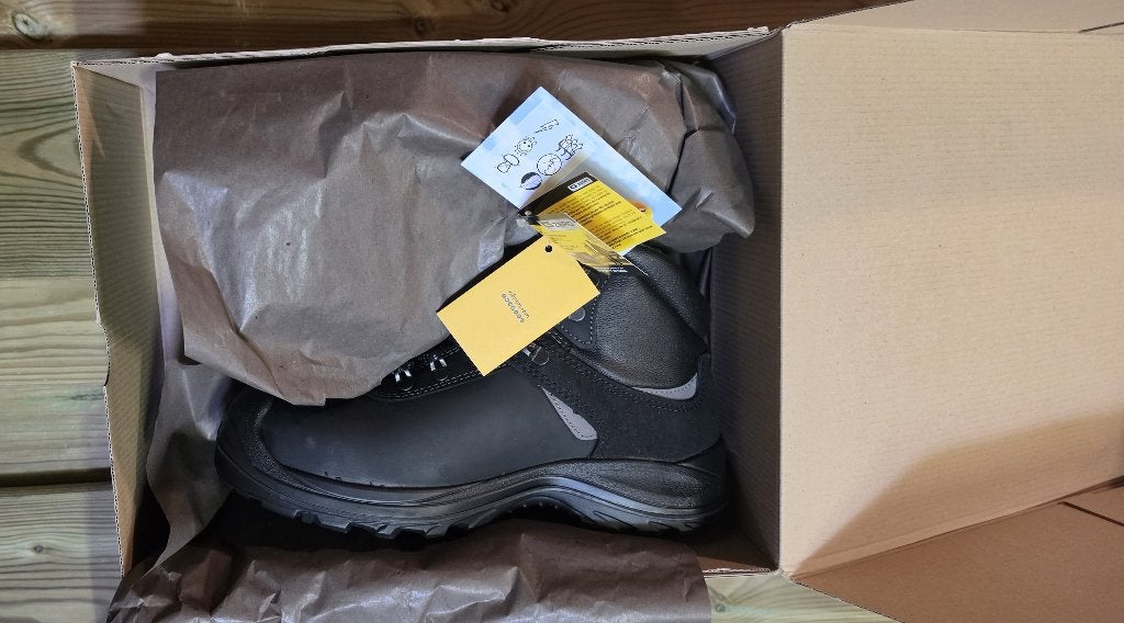 Bottines sécurité NEUVES ERGOS taille 41, Enlèvement ou Envoi, Neuf