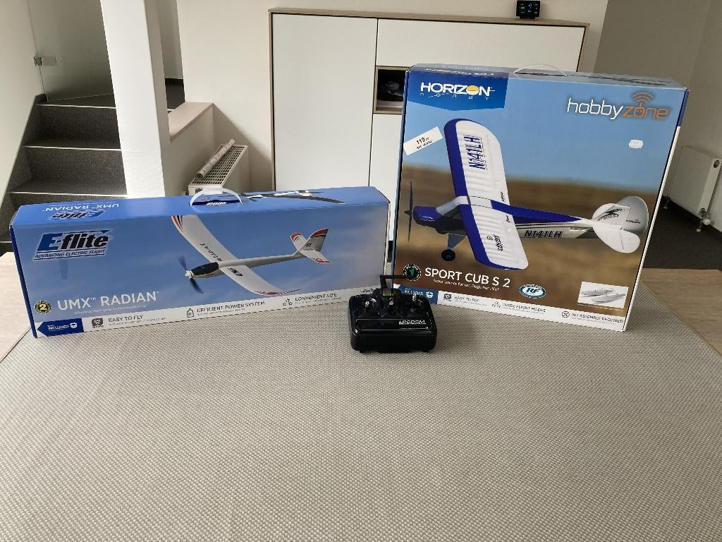 2 Modelvliegtuigen nieuw nog in de doos, Hobby en Vrije tijd, Modelbouw | Radiografisch | Vliegtuigen, Ophalen, Nieuw, Elektro