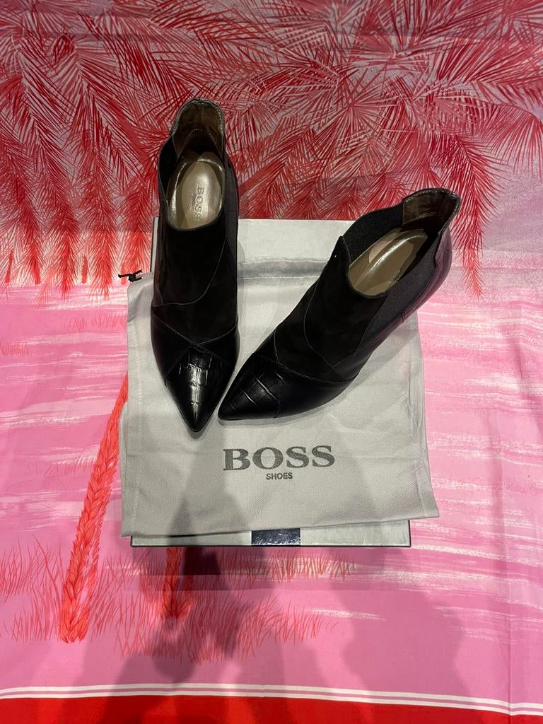 Bottines talons Hugo Boss, Ophalen, Zwart, Lage of Enkellaarzen, Zo goed als nieuw