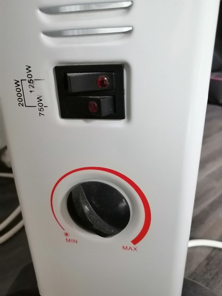 Electrische verwarming, Doe-het-zelf en Bouw, Verwarming en Radiatoren, Ophalen, Zo goed als nieuw, 800 watt of meer, Radiator