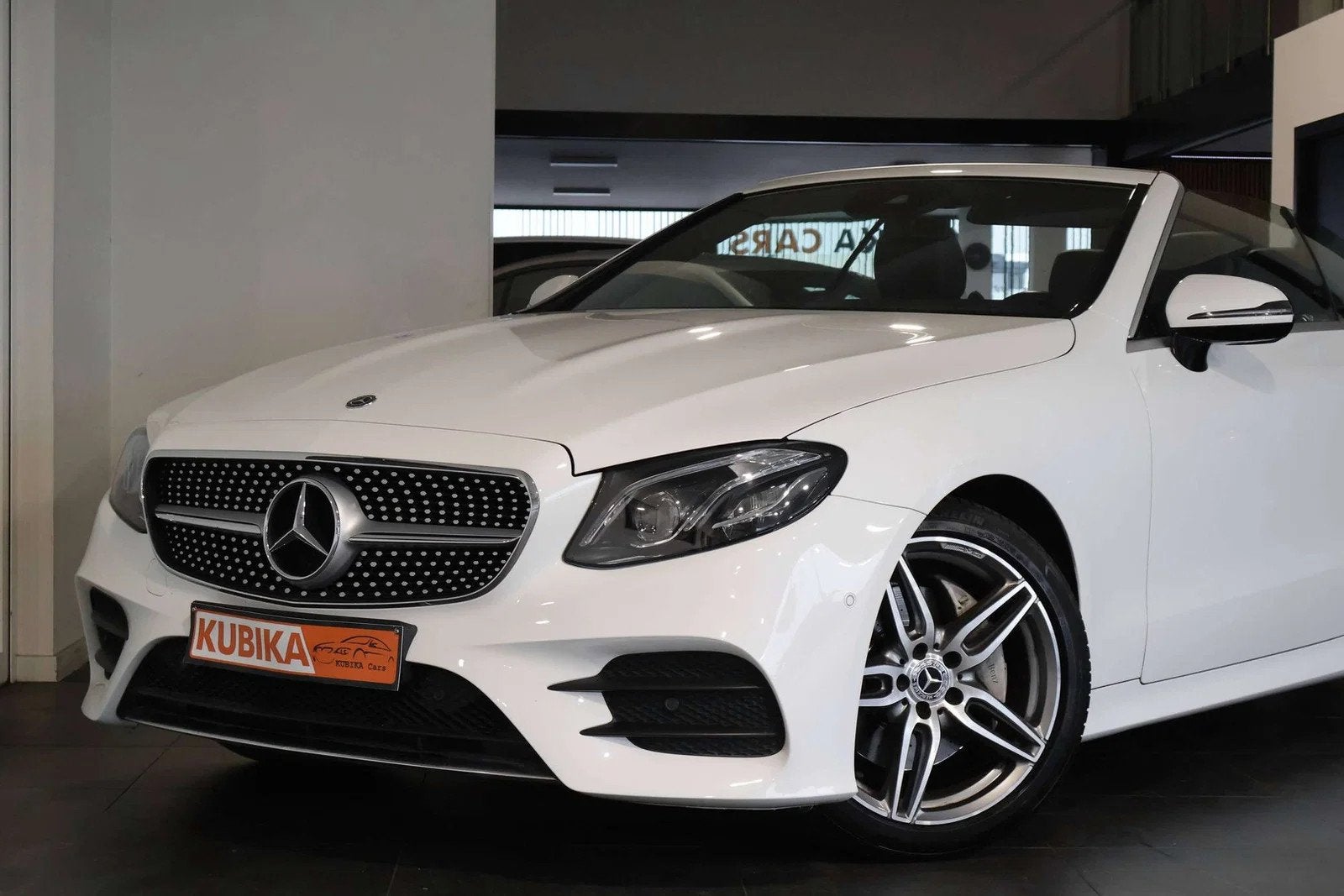 Mercedes-Benz E-Class 200 CABRIOLET E 200 AMG-Line CruiseC Z, Auto's, Automaat, Gebruikt, 4 cilinders, 1796 cc