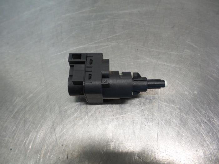 Commutateur feu de freinage d'un Volkswagen Polo (Polo 01-), Autos : Pièces & Accessoires, Volkswagen, -, 3 mois de garantie, Utilisé