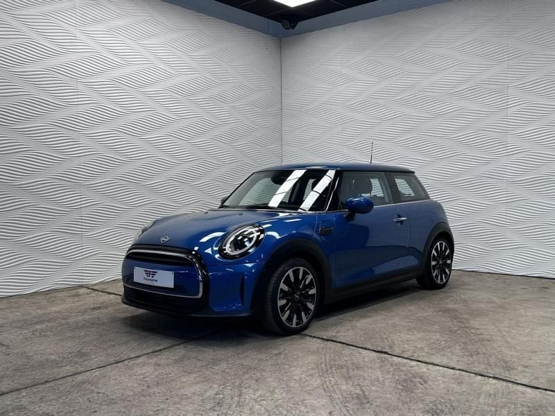Mini One 1.5i*FACELIFT*ZTLVERW.*PDC*LED*, Auto's, Voorwielaandrijving, Gebruikt, Blauw, Leder en Stof