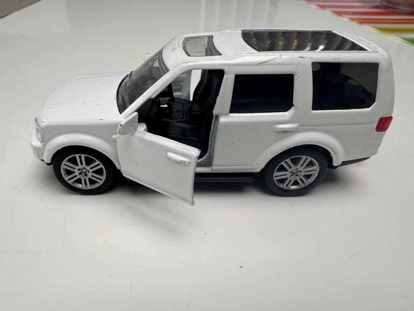 Witte jeep miniatuur auto, Ophalen, Zo goed als nieuw