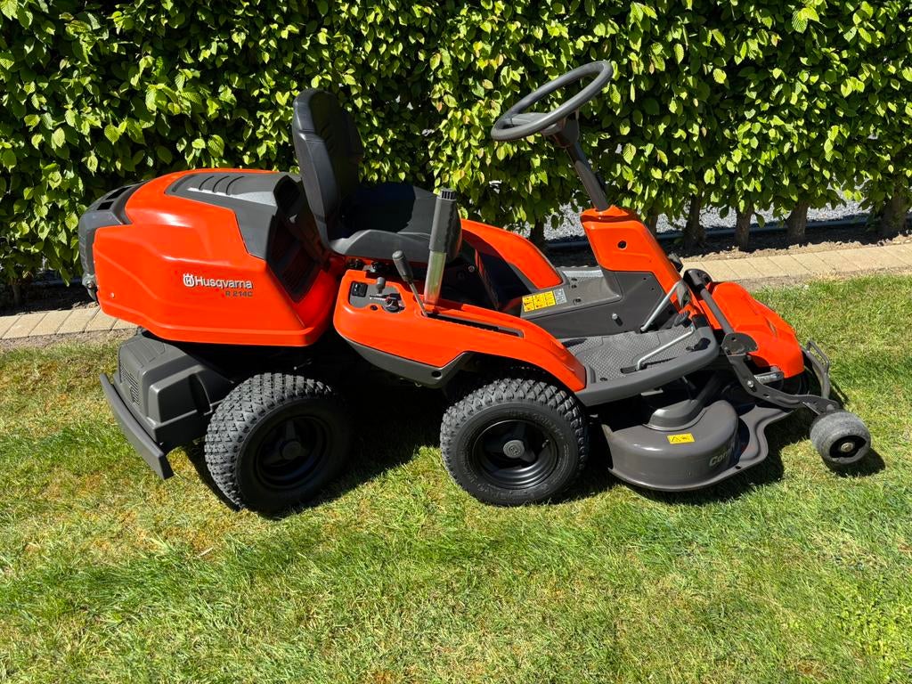 Te koop jonge Husqvarna Rider 214 C met maar 48 uren, Tuin en Terras, Ophalen, Zo goed als nieuw