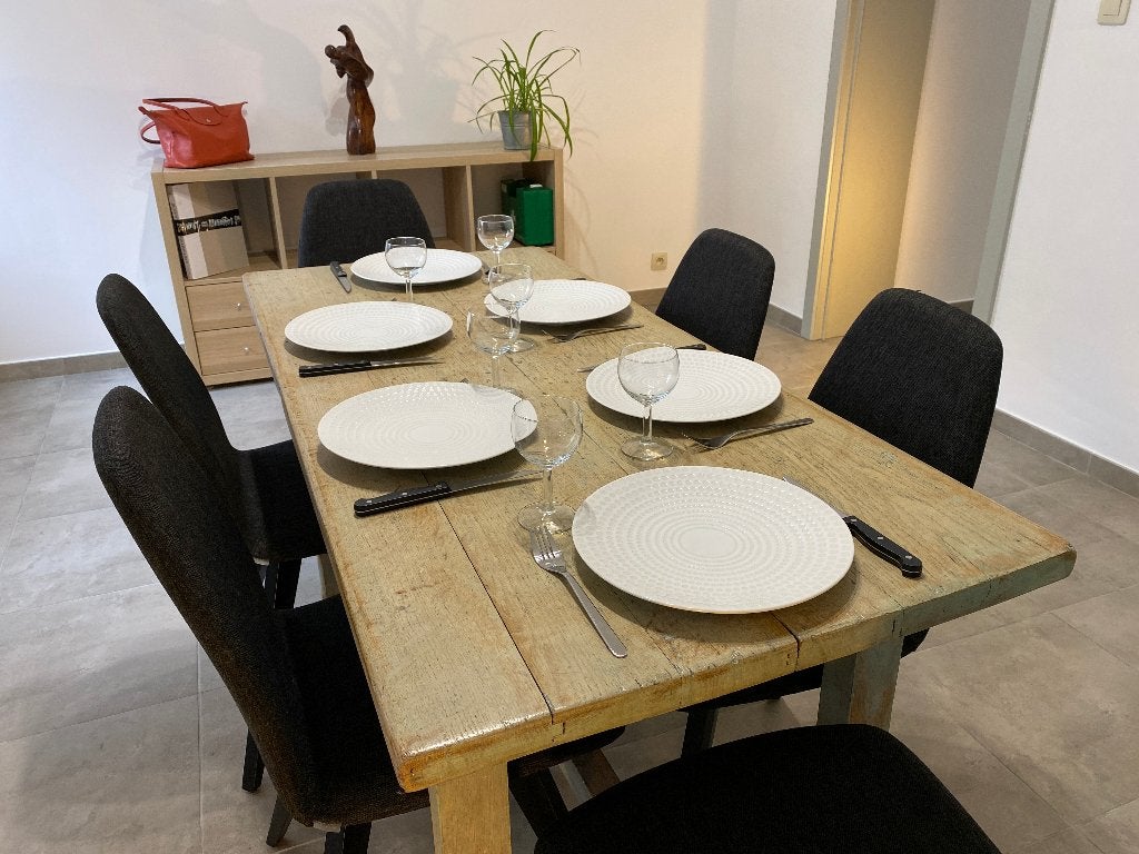 Table à manger d’artiste peintre rénovée – bois patiné, Maison & Meubles, 100 à 150 cm, Cinq personnes ou plus, Enlèvement, Utilisé