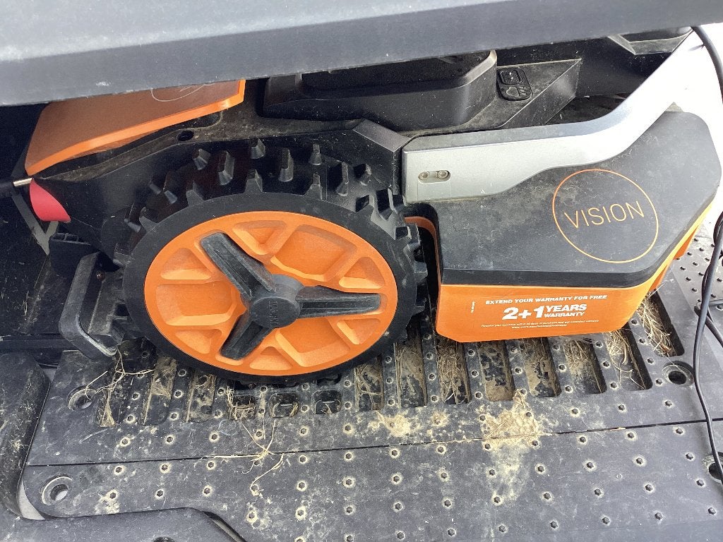 Worx Landroid 600  Vision M, Tuin en Terras, Grasmaaiers, Ophalen, Cirkelmaaier, Zo goed als nieuw, 50 cm of meer