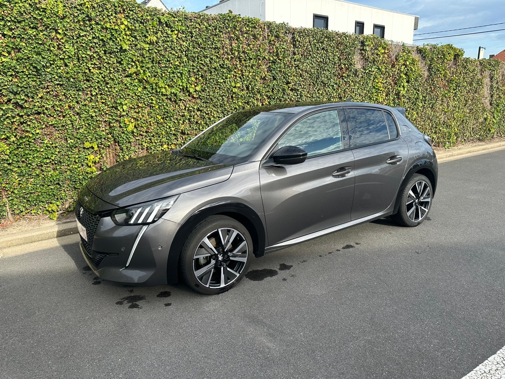 Peugeot 208 GT Line 1.2i PureTech, Autos, Peugeot, Argent ou Gris, Achat, Euro 6, 1165 kg