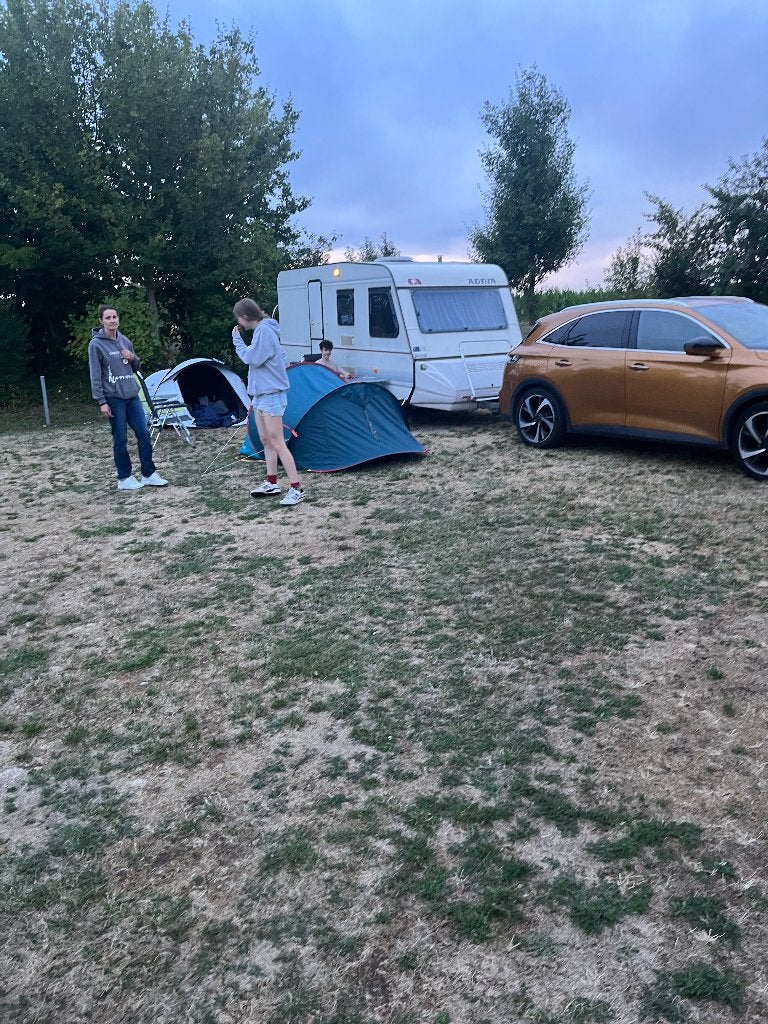 Caravan Adria Optima 465, Caravanes & Camping, Caravanes, Jusqu'à 5, 5 à 6 mètres, Poêle, 750 - 1000 kg
