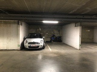 Gent-centrum staanplaats te huur, Immo, Garages & Places de parking, Gand
