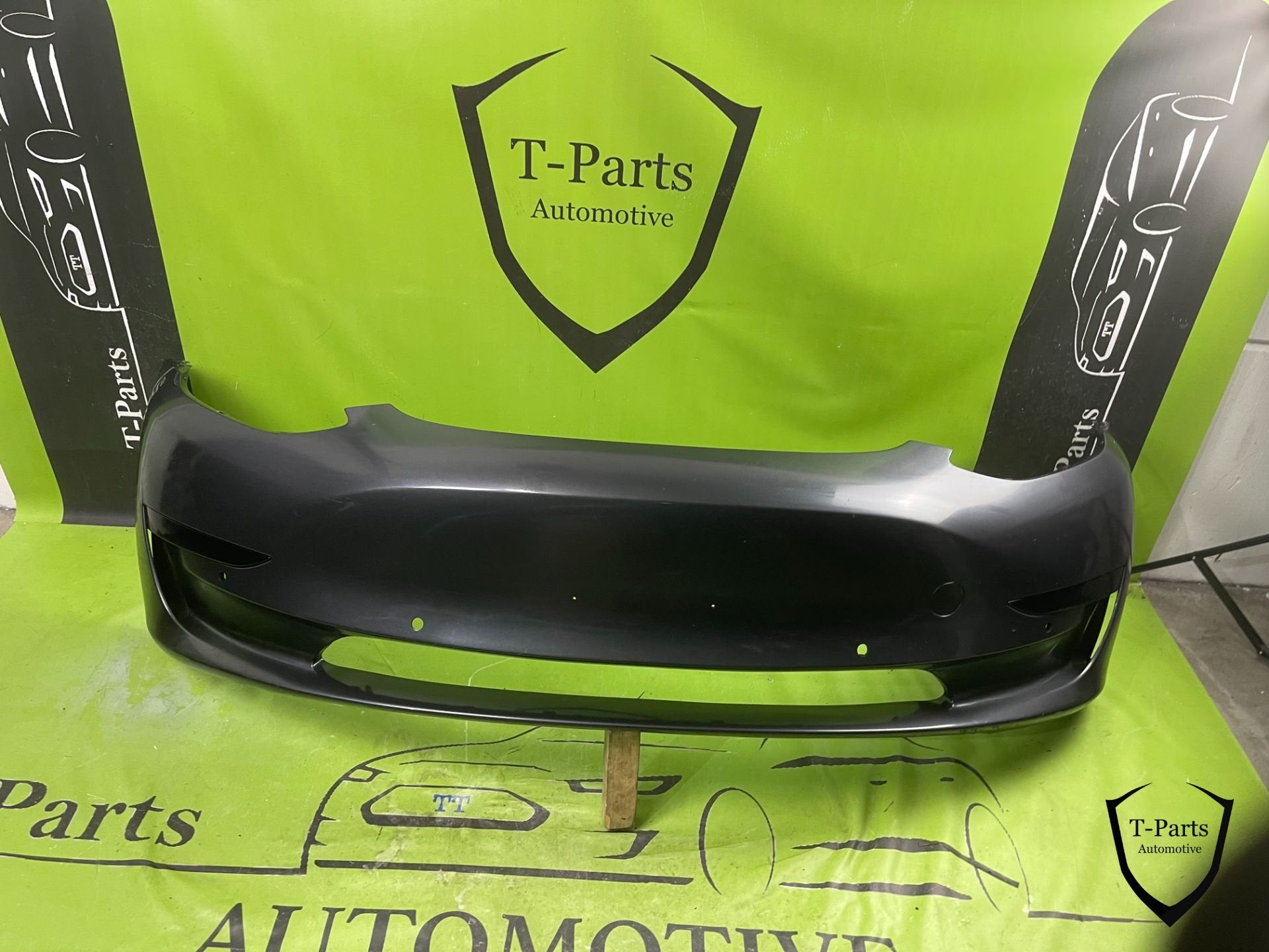Tesla model 3 voorbumper bumper, Info@fabrikant.eu, Fabrikantstraat 1
1000 AA  Amsterdam, NL, Bumper, Fabrikant BV