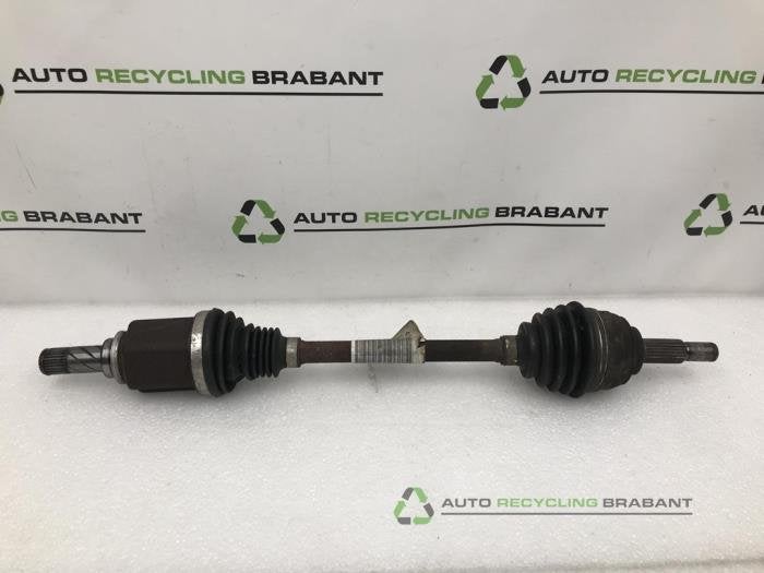 Arbre de transmission avant gauche d'un Renault Clio, -, 3 mois de garantie, Utilisé, -