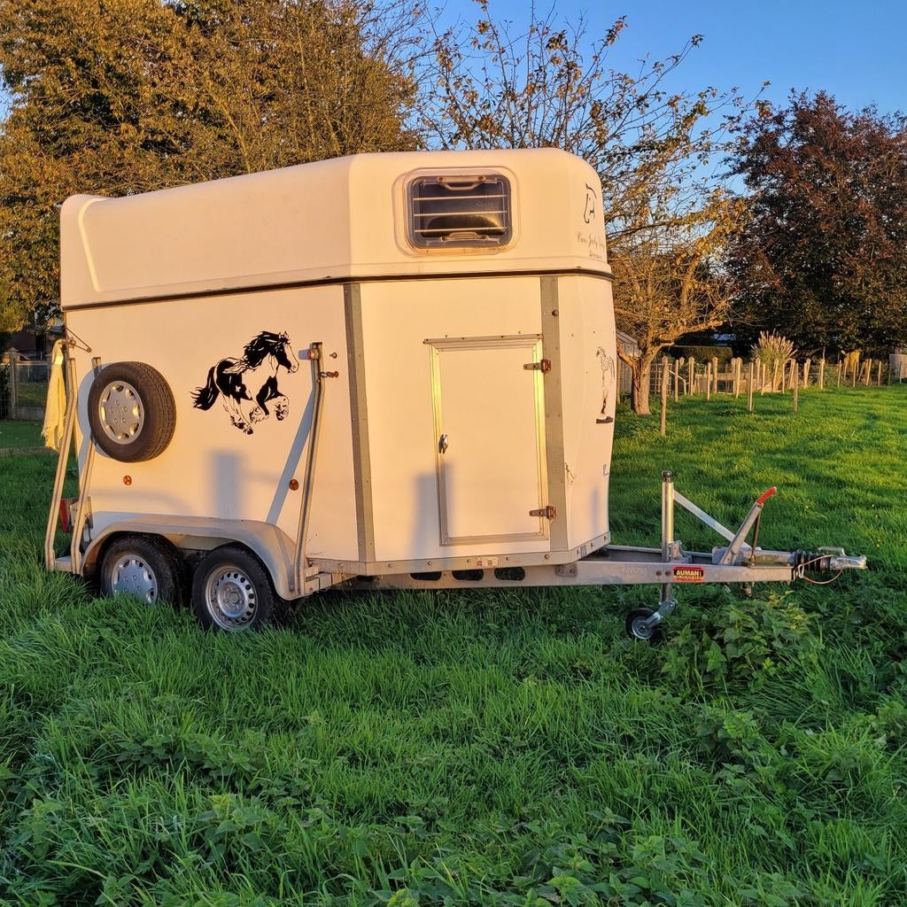 Paardentrailer te huur (tot twee paarden), Ophalen