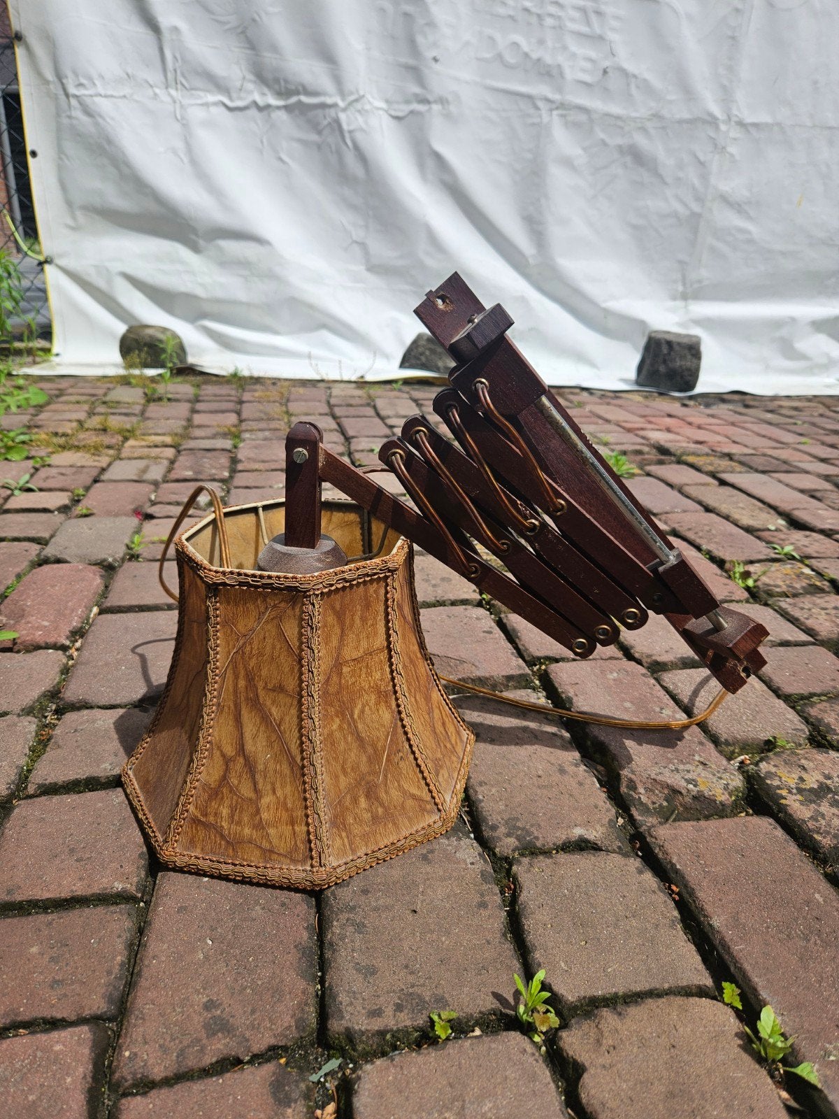 Antieke schaarlamp, Ophalen
