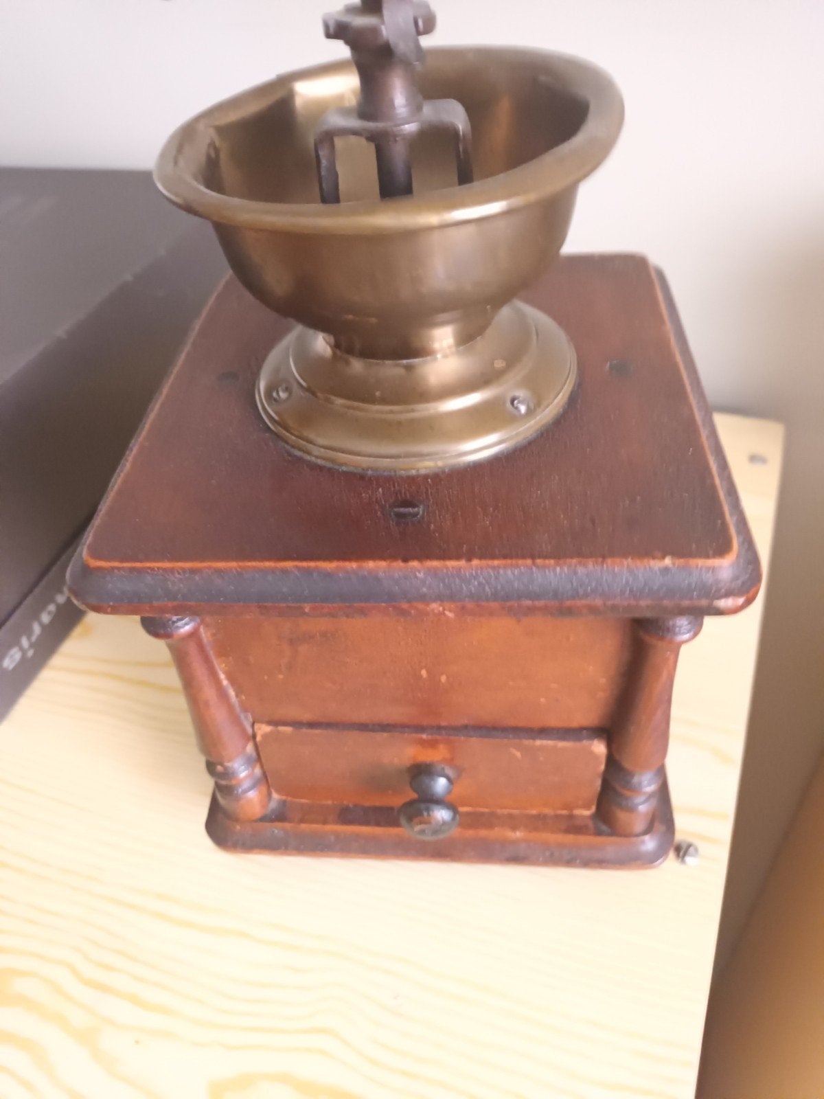 Heel oude koffiemolen, Antiek en Kunst, Ophalen of Verzenden