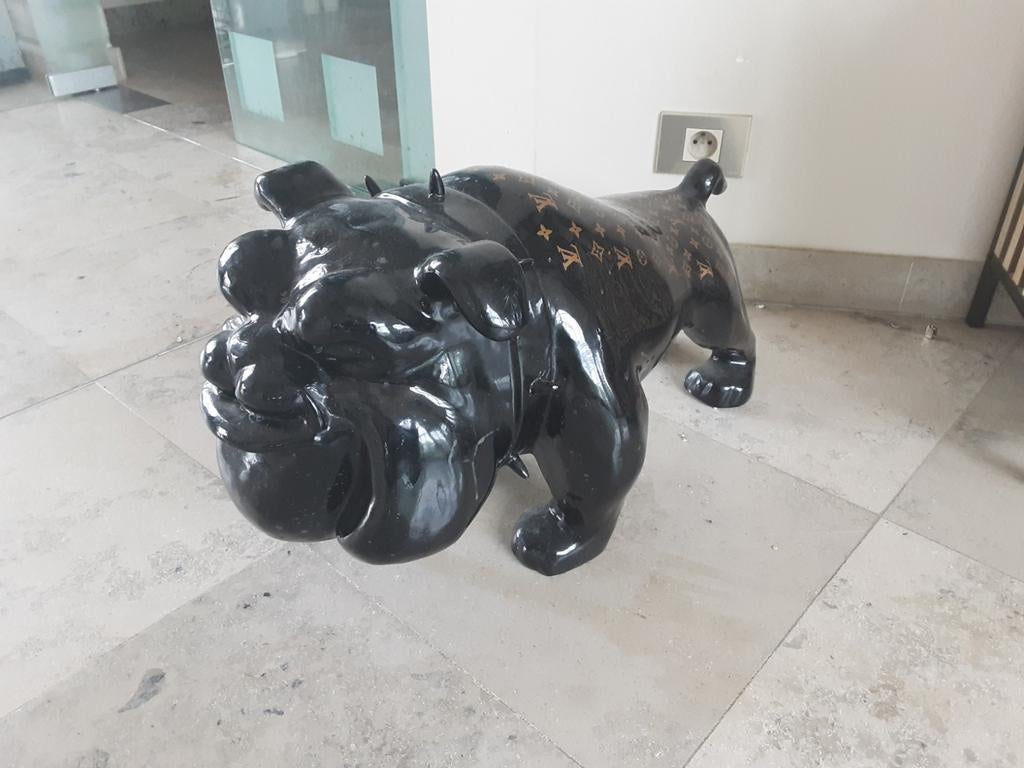 Bouledogue Louis Vuitton, Enlèvement