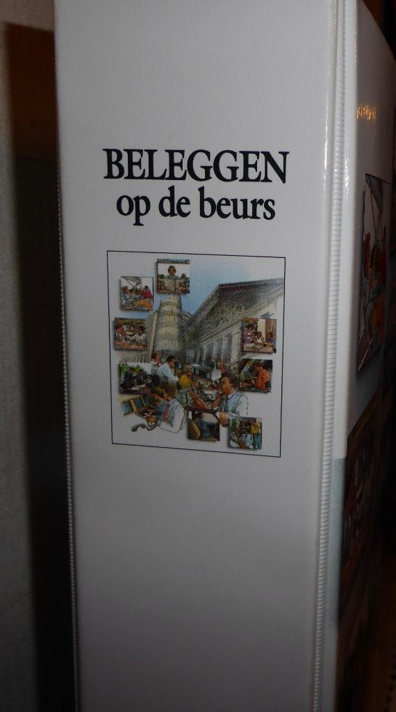 Infomap " Beleggen op de Beurs ", Boeken, Ophalen, Zo goed als nieuw