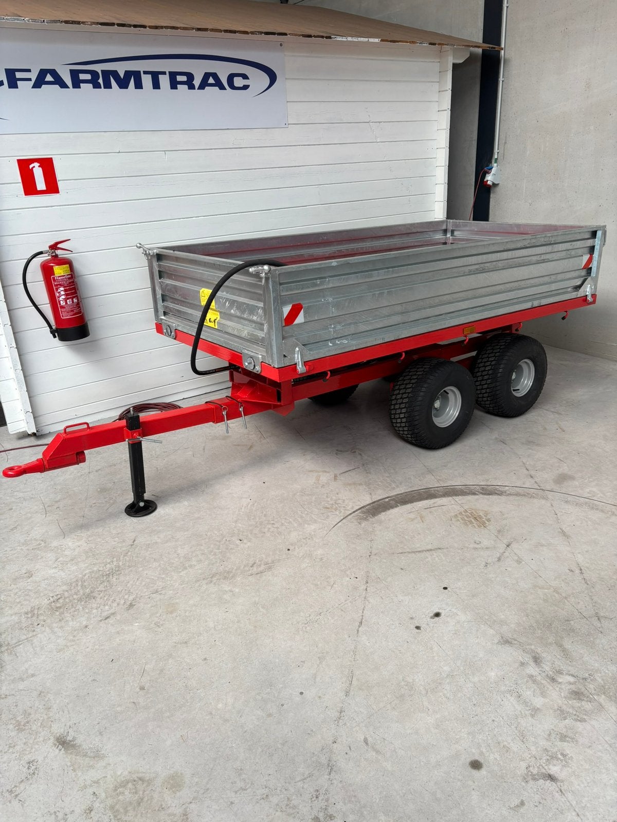 Kipper 2.5t minitractor dubbelas, Ophalen, Zo goed als nieuw