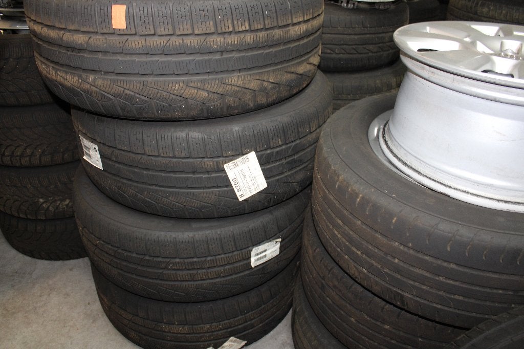 WINTERBANDEN PIRELLI BMW 5 REEKS 245/45/ R19 102 V M+S, Auto-onderdelen, 245 mm, Banden en Velgen, Winterbanden, Ophalen