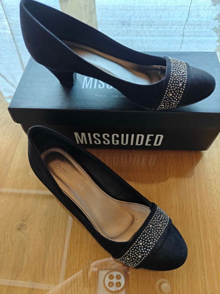 Mooie pumps, Kleding | Dames, Schoenen, Ophalen, Pumps, Zwart, Zo goed als nieuw