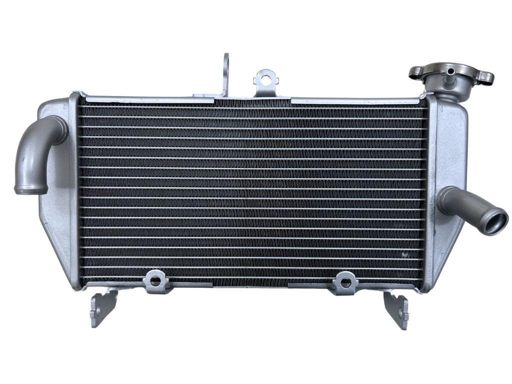 RADIATEUR Yamaha YZF R3 R25 2014-2018 (YZF-R25 YZF-R3 BR5), Motoren, Dhr. S. di Majo, Nieuw, Info@cama-motorparts.nl, P.J. Troelstraweg 8 8
3144 CX  MAASSLUIS, NL