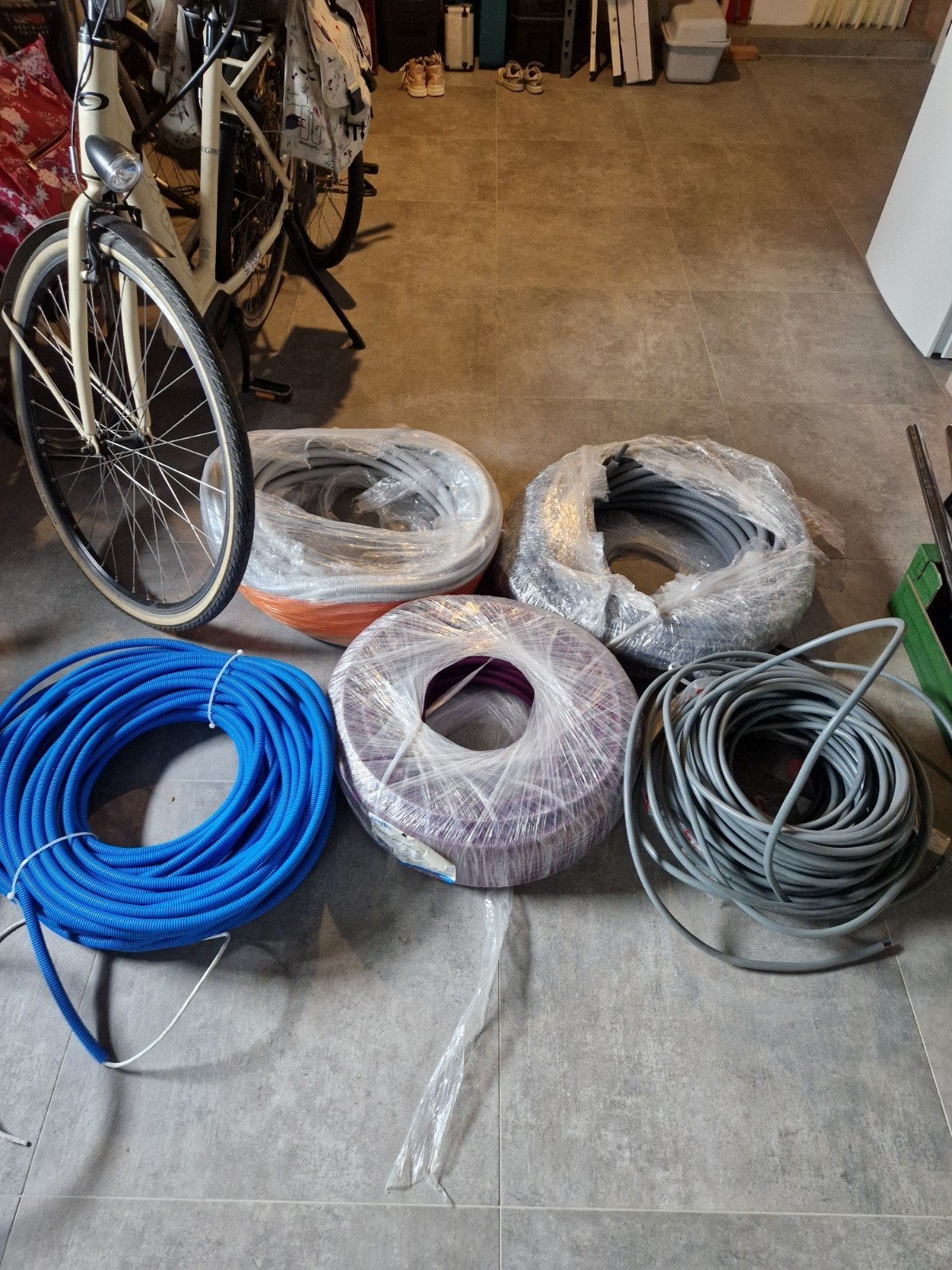 Lot elektriciteitskabels, Doe-het-zelf en Bouw, Elektriciteit en Kabels, Ophalen, Zo goed als nieuw, Kabel of Snoer