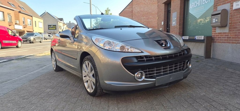 PEUGOET 207 CABRIOLET 1.6 ESSENCE TRES B ETAT, Autos, Peugeot, Cuir, Cabriolet, Boîte manuelle, 2 portes