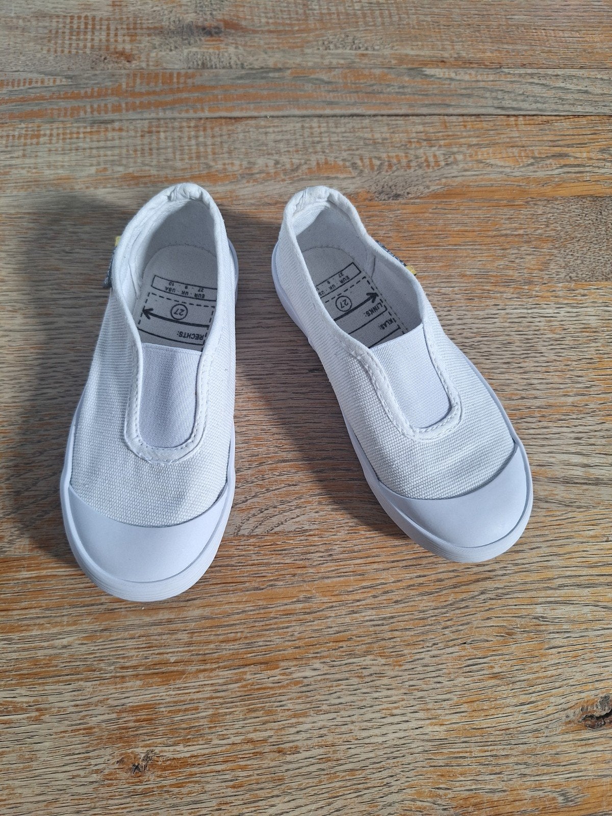 witte turnpantoffels maat 27, Sport en Fitness, Turnen, Ophalen, Zo goed als nieuw, Wit, Turnschoenen