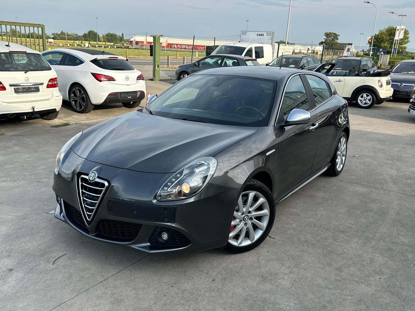 Alfa Romeo Giulietta 2 L Diesel 128000 Klm, Autos, Euro 5, Achat, Entreprise, Boîte manuelle