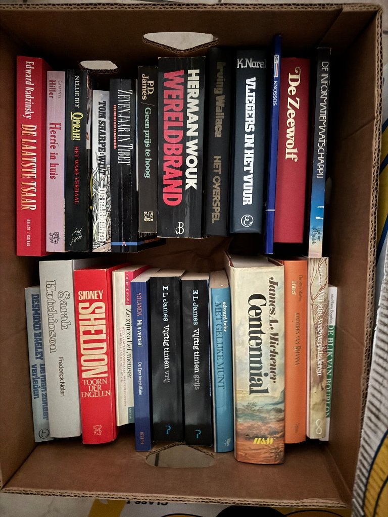 Boeken in dozen, Boeken, Ophalen, Zo goed als nieuw, België