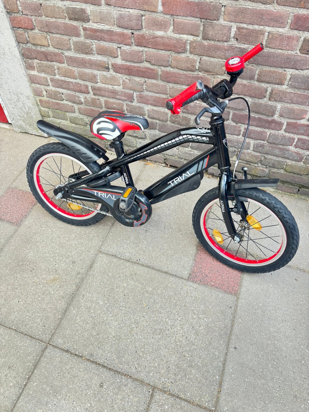 Alpina trial jongensfiets 16 inch, Fietsen en Brommers, Ophalen, Zo goed als nieuw
