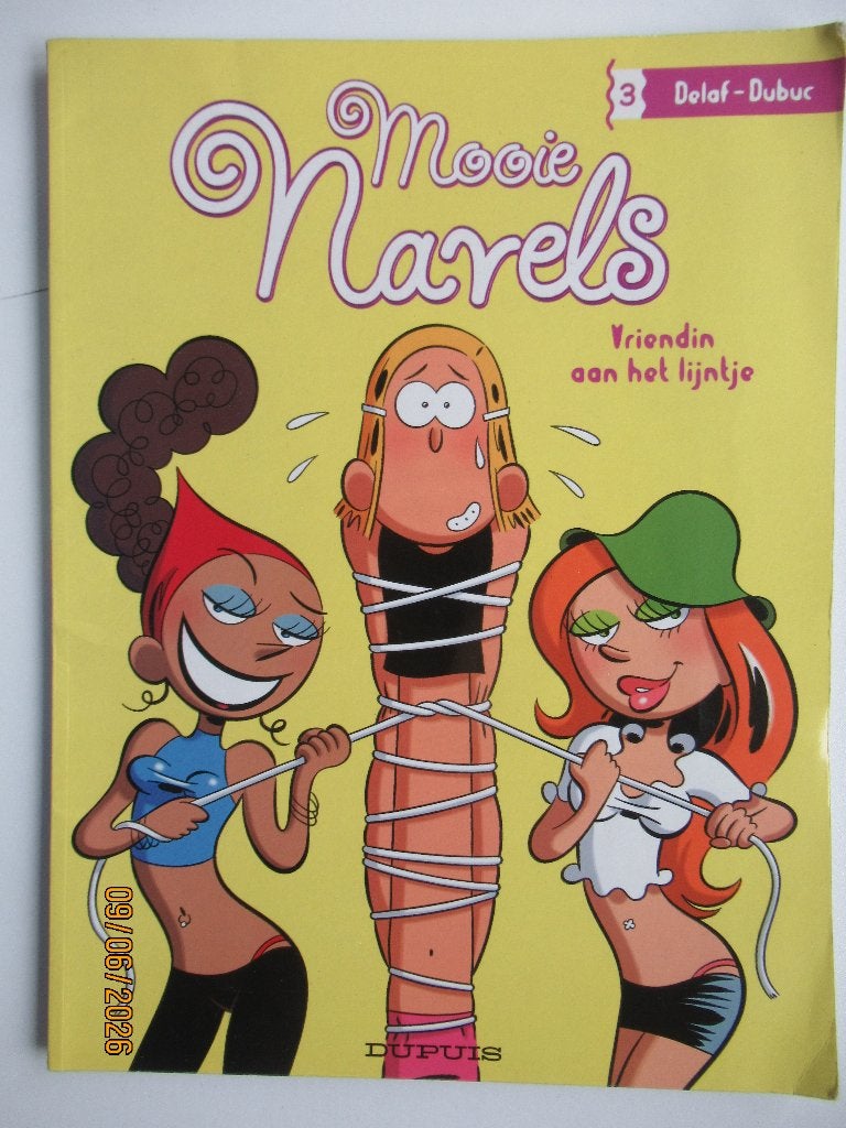 mooie navels...nr.3...vriendin aan het lijntje..........1st, Ophalen of Verzenden, Gelezen