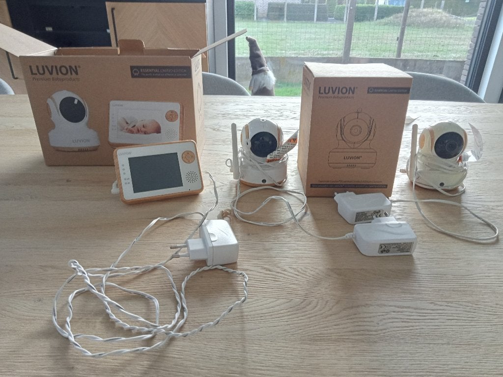 Babycamera Luvion Essential, Kinderen en Baby's, Ophalen, Gebruikt, 100 tot 250 meter, Camera