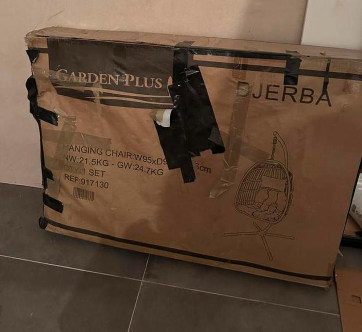 Hangstoel van hubo MOET DRINGEND WEG, Huis en Inrichting, Ophalen, Nieuw, Metaal