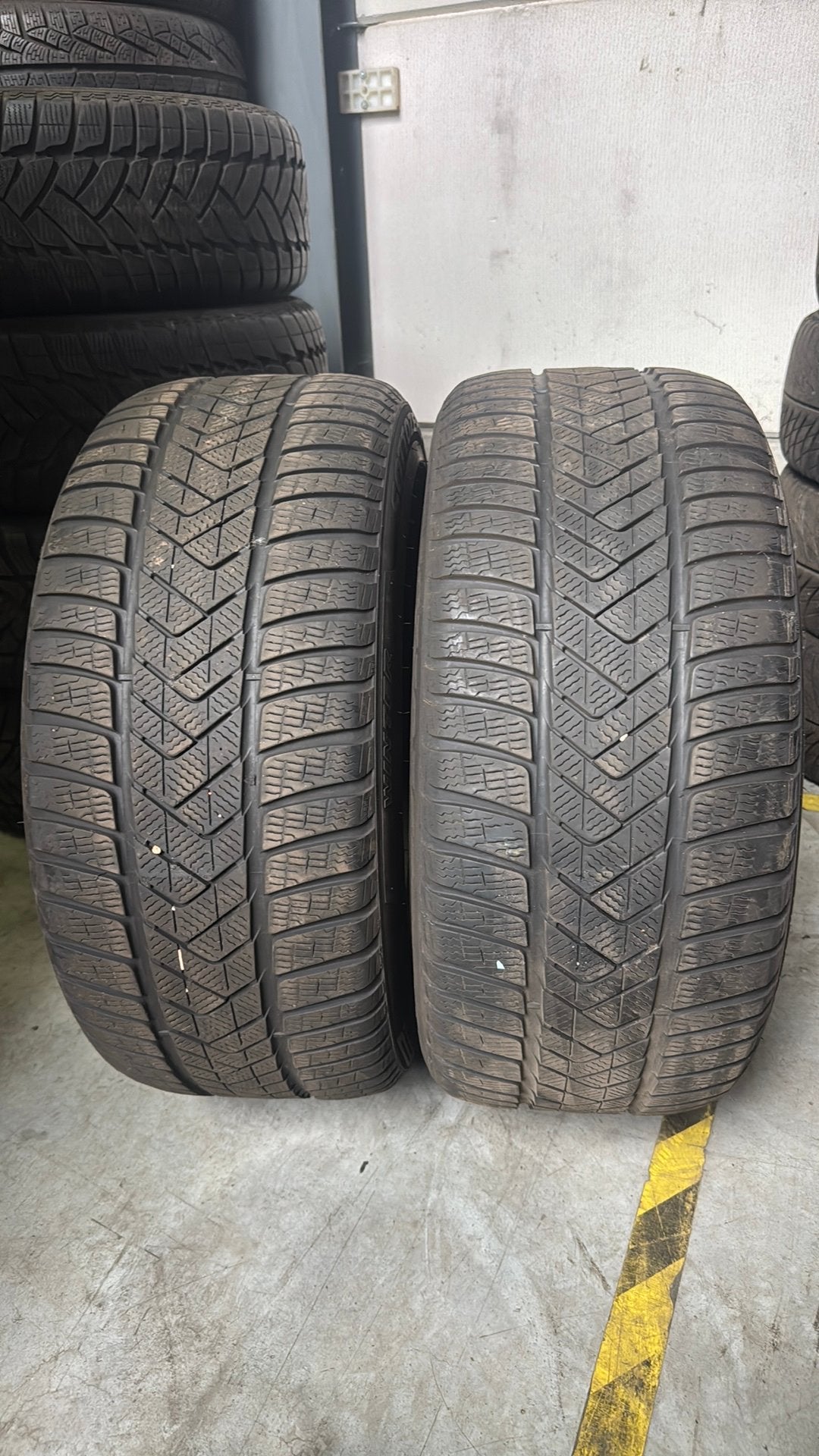 2754018 275/40/18 275/40R18 winterbanden merk pirelli, Kleding | Dames, Ophalen